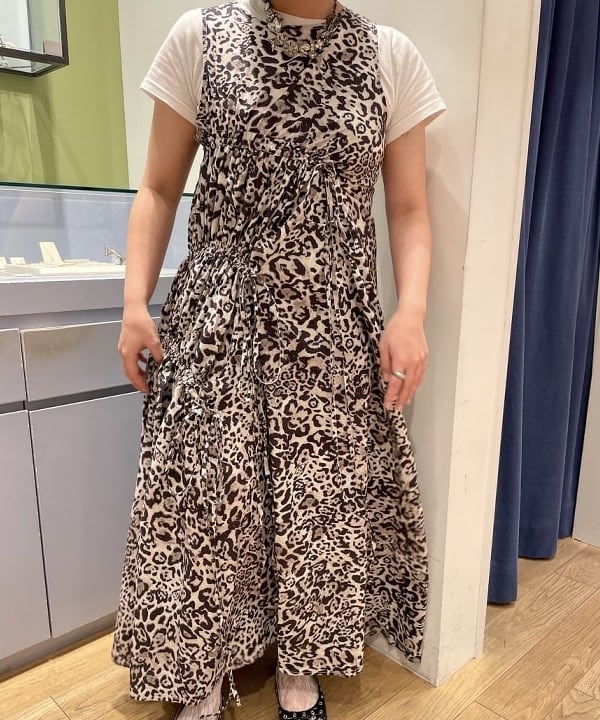 chikaさんの「BEAMS WOMEN｜GHOSPELL / Mattie Midi Dress」を使ったコーディネート