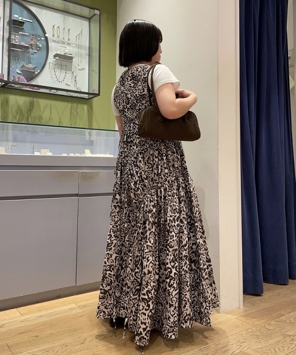 chikaさんの「BEAMS WOMEN｜GHOSPELL / Mattie Midi Dress」を使ったコーディネート