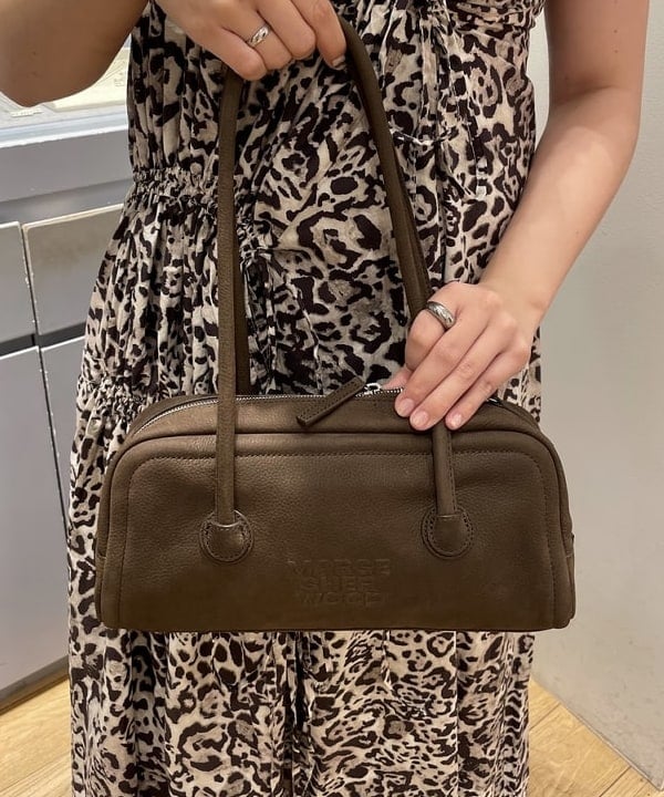 chikaさんの「BEAMS WOMEN｜GHOSPELL / Mattie Midi Dress」を使ったコーディネート