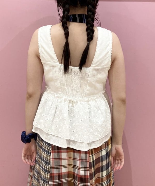 晶さんの「BEAMS WOMEN｜マドラス チェック クレイジー スカート」を使ったコーディネート