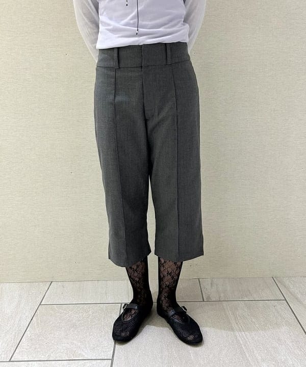 SAEさんの「BEAMS WOMEN｜ストレッチ カプリ パンツ」を使ったコーディネート