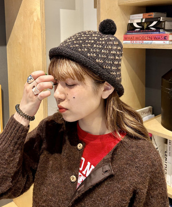 ナツハさんの「BEAMS WOMEN｜【別注】Nor’Easterly / シェットランド シャギー カーディガン 25F」を使ったコーディネート