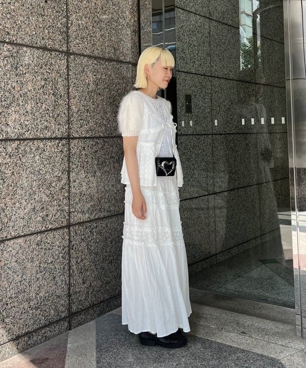 あさひさんの「BEAMS WOMEN｜レース キリカエ ティアード スカート」を使ったコーディネート