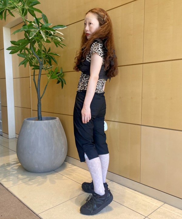 ハルキ　モモナさんの「BEAMS WOMEN｜ストレッチ カプリ パンツ」を使ったコーディネート