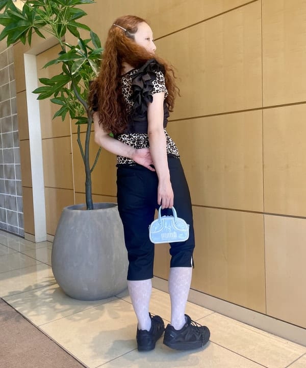 ハルキ　モモナさんの「BEAMS WOMEN｜ストレッチ カプリ パンツ」を使ったコーディネート