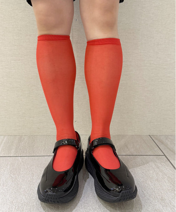 庭野 優紀さんの「BEAMS WOMEN｜【別注】MBT / SIRIMA8」を使ったコーディネート