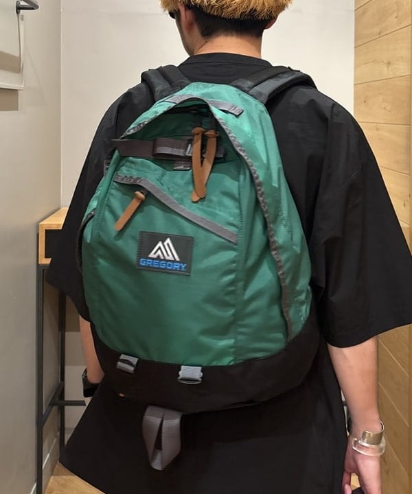 三宅 康平さんの「BEAMS WOMEN｜【別注】GREGORY / VINTAGE NICE DAY」を使ったコーディネート