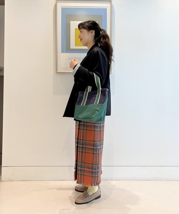 おのすさんの「BEAMS WOMEN｜ハリスツイード フリンジ スカート」を使ったコーディネート