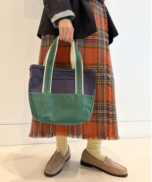 おのすさんの「BEAMS WOMEN｜ハリスツイード フリンジ スカート」を使ったコーディネート