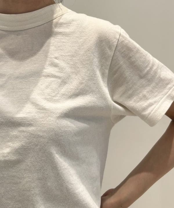 清水 彩乃さんの「BEAMS WOMEN｜ボーイ ベーシック Tシャツ」を使ったコーディネート
