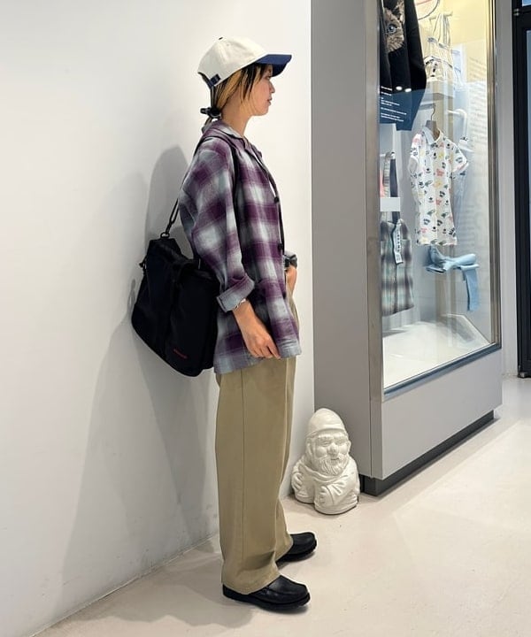 Heg.さんの「BEAMS WOMEN｜【別注】BRIEFING / ミリタリー キット バッグ」を使ったコーディネート