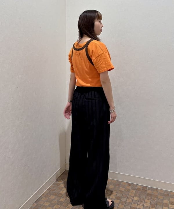 はやしあかねさんの「BEAMS WOMEN｜ストライプ ジャカード ワイド パンツ」を使ったコーディネート