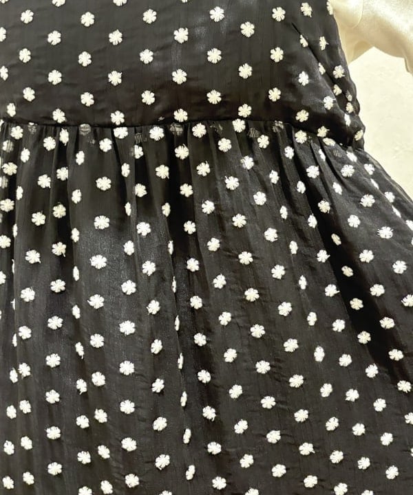 YABUさんの「BEAMS WOMEN｜フラワー 刺繍 キャミ ワンピース」を使ったコーディネート