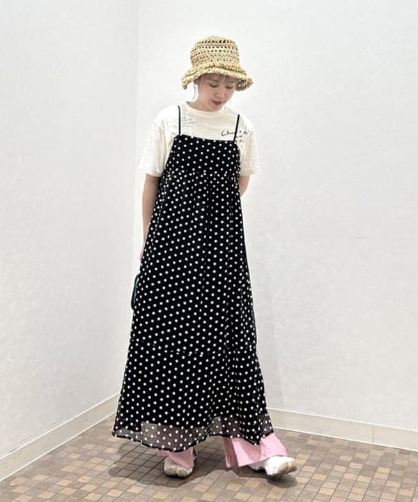 YABUさんの「BEAMS WOMEN｜フラワー 刺繍 キャミ ワンピース」を使ったコーディネート