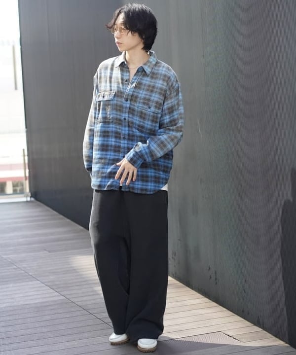 SUDOさんの「BEAMS WOMEN｜ワイドフィット フェード チェックシャツ」を使ったコーディネート