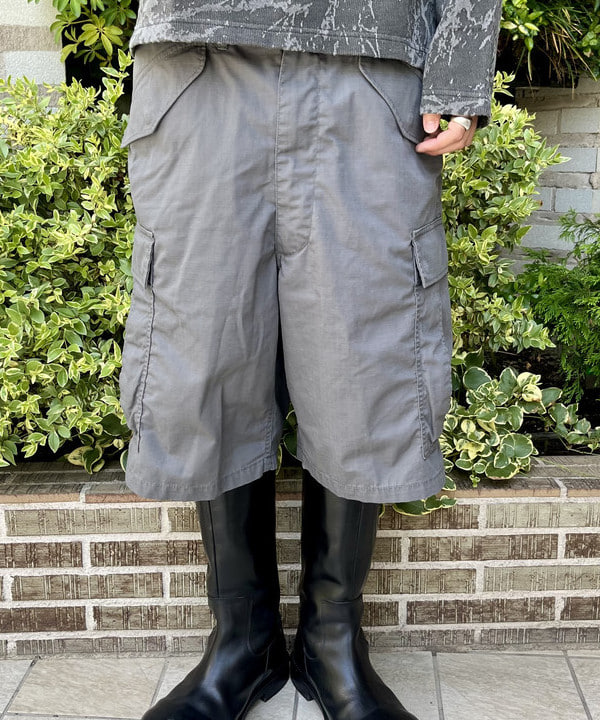 こたろうさんの「BEAMS WOMEN｜スプラッシュ ジャカード ロングスリーブ Tシャツ」を使ったコーディネート