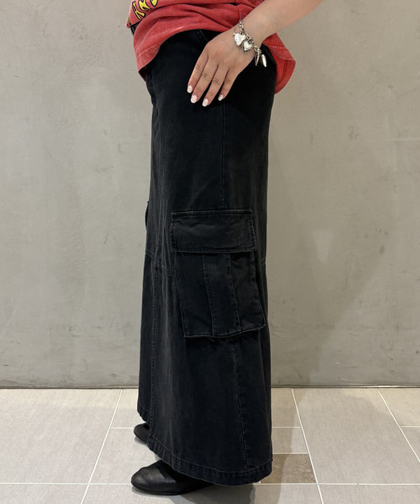 大石彩可さんの「BEAMS WOMEN｜カーゴ ポケット タイト スカート」を使ったコーディネート