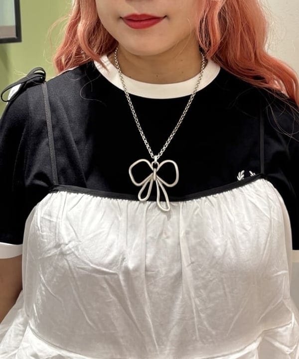 オカベ　アヤカさんの「BEAMS WOMEN｜■FRED PERRY / TAPED RINGER T-SHIRT」を使ったコーディネート