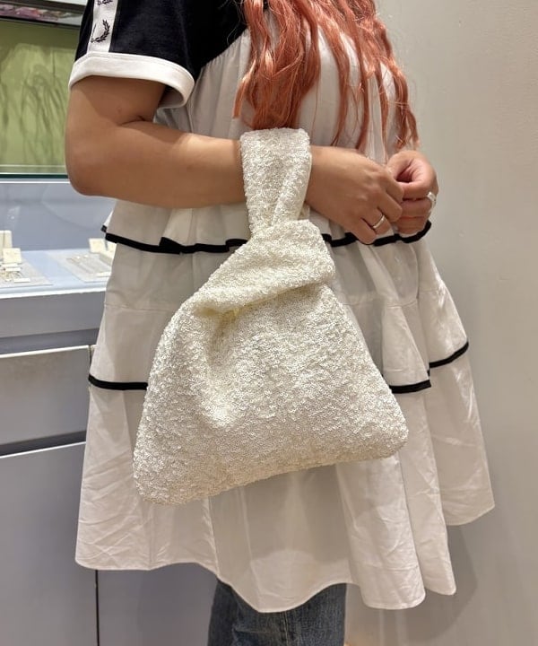 オカベ　アヤカさんの「BEAMS WOMEN｜■FRED PERRY / TAPED RINGER T-SHIRT」を使ったコーディネート