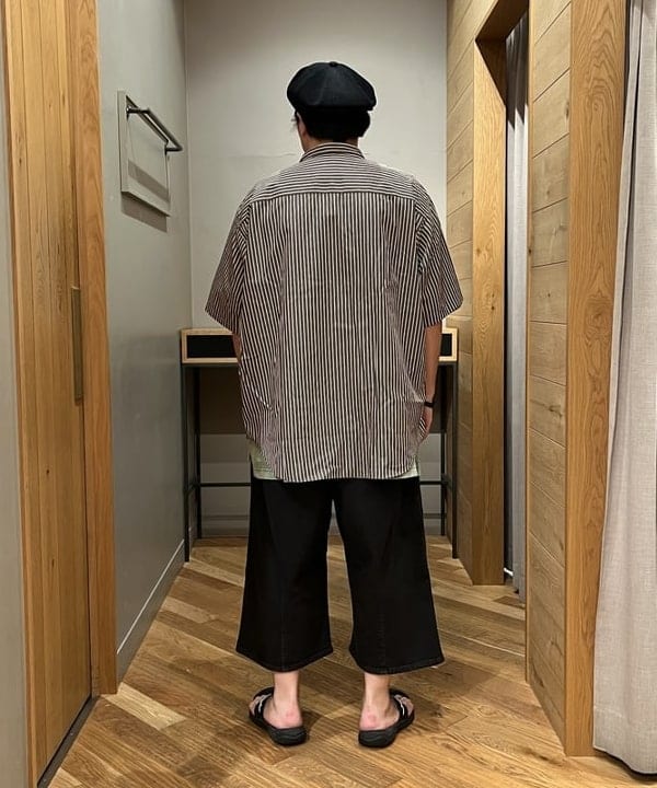 新里 京介さんの「BEAMS WOMEN｜【別注】KANGOL / TROPIC GALAXY ベントエアー」を使ったコーディネート