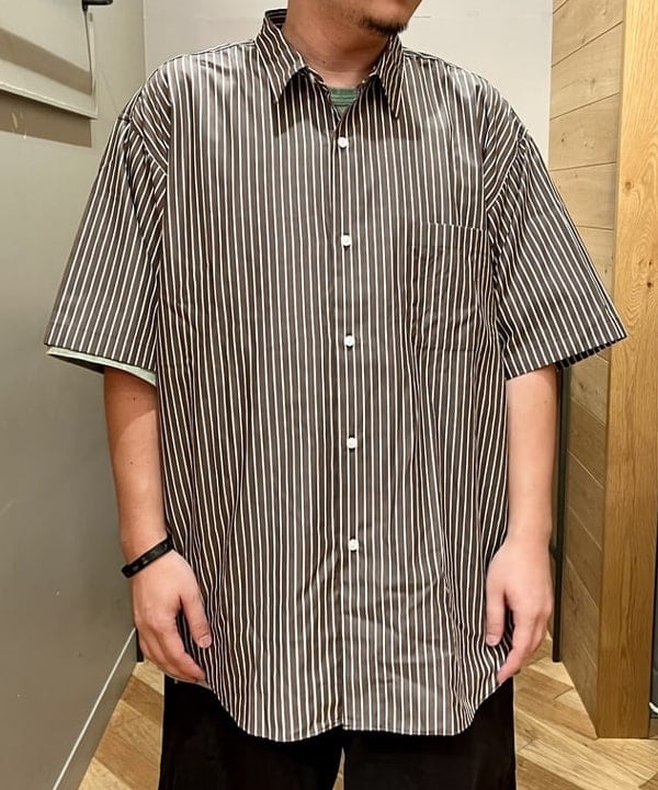 新里 京介さんの「BEAMS WOMEN｜【別注】KANGOL / TROPIC GALAXY ベントエアー」を使ったコーディネート