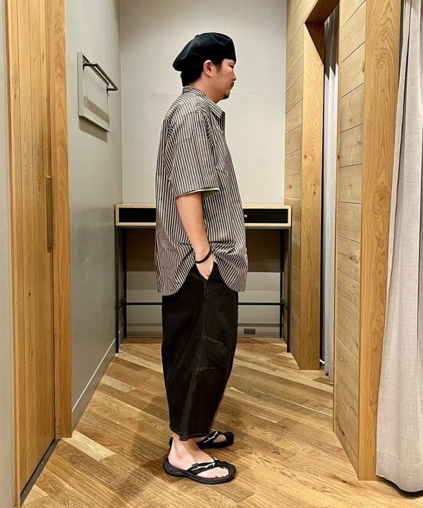 新里 京介さんの「BEAMS WOMEN｜【別注】KANGOL / TROPIC GALAXY ベントエアー」を使ったコーディネート