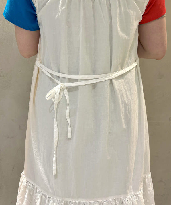 スミレさんの「BEAMS WOMEN｜【別注】Champion / ショートスリーブ Aライン ドレス」を使ったコーディネート