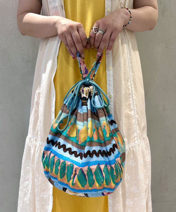 スミレさんの「BEAMS WOMEN｜【別注】Champion / ショートスリーブ Aライン ドレス」を使ったコーディネート