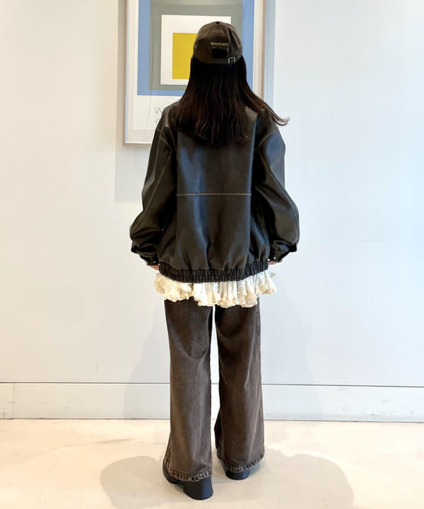 カタヤマ アヤさんの「BEAMS WOMEN｜リブ ギャザー オフショルダー Tシャツ」を使ったコーディネート