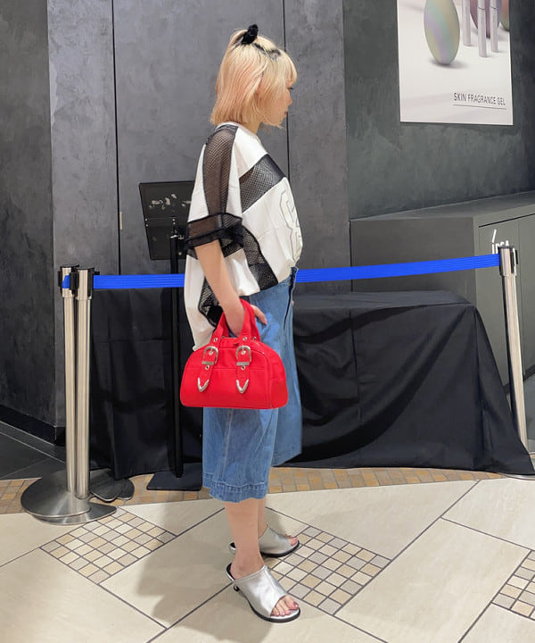 まゆちゃんさんの「BEAMS WOMEN｜FARAH / No Tuck Wide Shorts」を使ったコーディネート