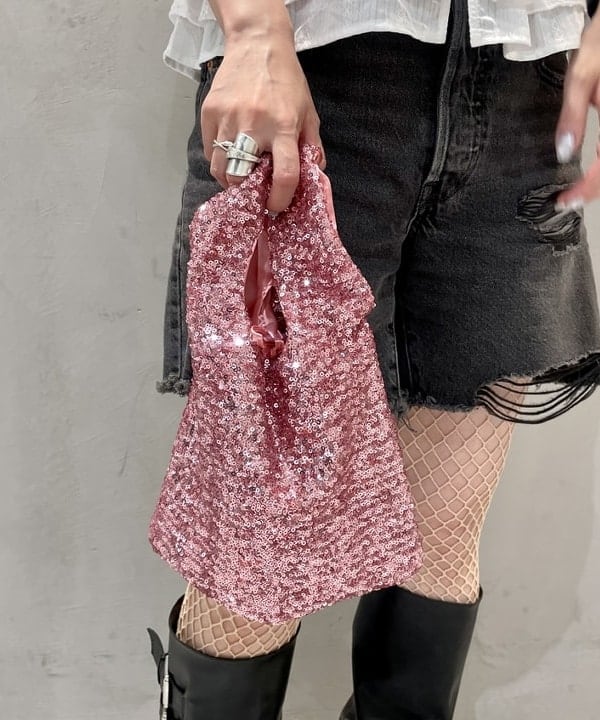 カタヤマ アヤさんの「BEAMS WOMEN｜スエード調 キャップ」を使ったコーディネート