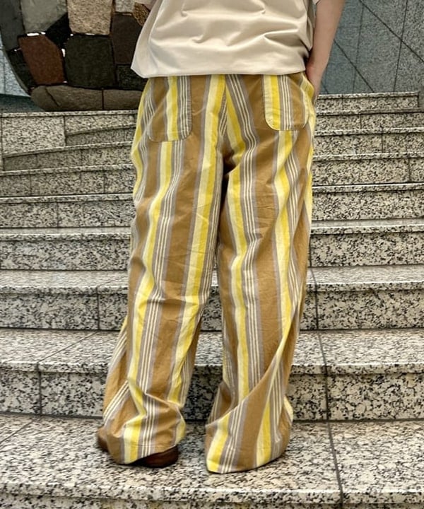 小原 もこさんの「BEAMS WOMEN｜WAREHOUSE & CO. / 別注 ステンシル13 Tシャツ」を使ったコーディネート