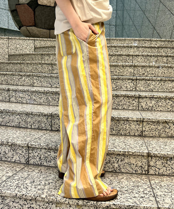 小原 もこさんの「BEAMS WOMEN｜WAREHOUSE & CO. / 別注 ステンシル13 Tシャツ」を使ったコーディネート