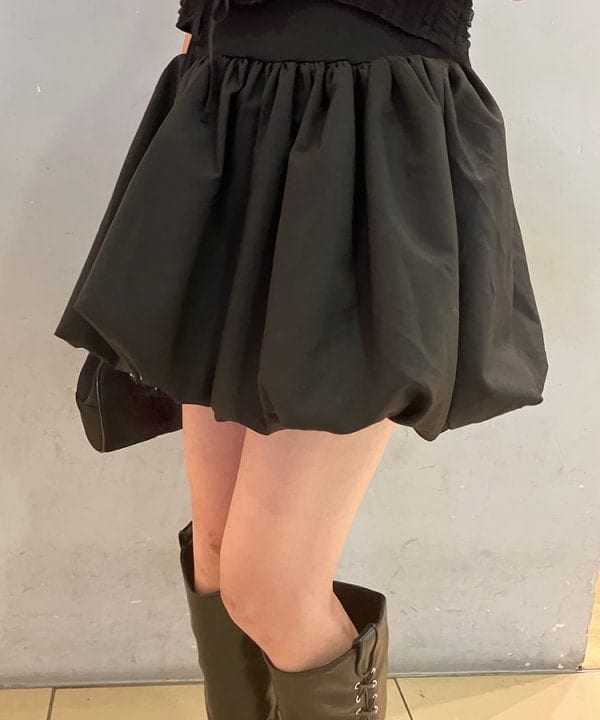 イトウミサキさんの「BEAMS WOMEN｜レースアップ ウエスタン ブーツ」を使ったコーディネート