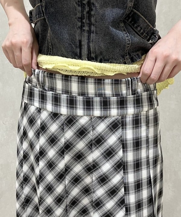 加歩さんの「BEAMS WOMEN｜シャーリング レース Tシャツ」を使ったコーディネート