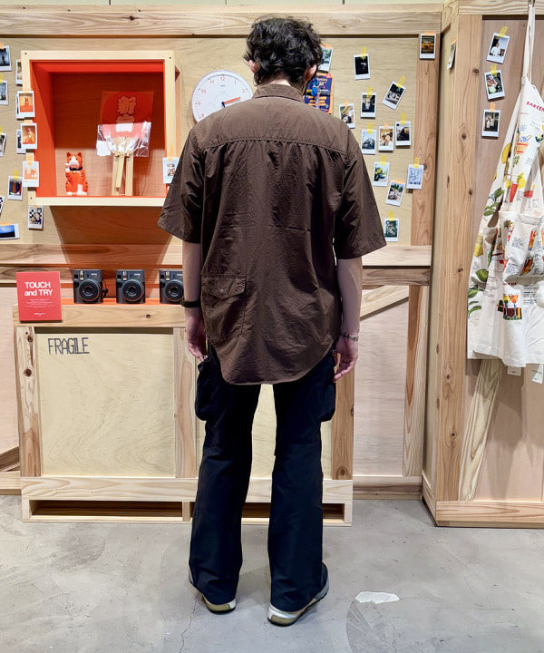 うえきんぐさんの「アクティブ シャツ」を使ったコーディネート