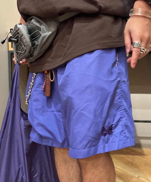 三宅 康平さんの「BEAMS WOMEN｜リップストップ マルシェバッグ」を使ったコーディネート