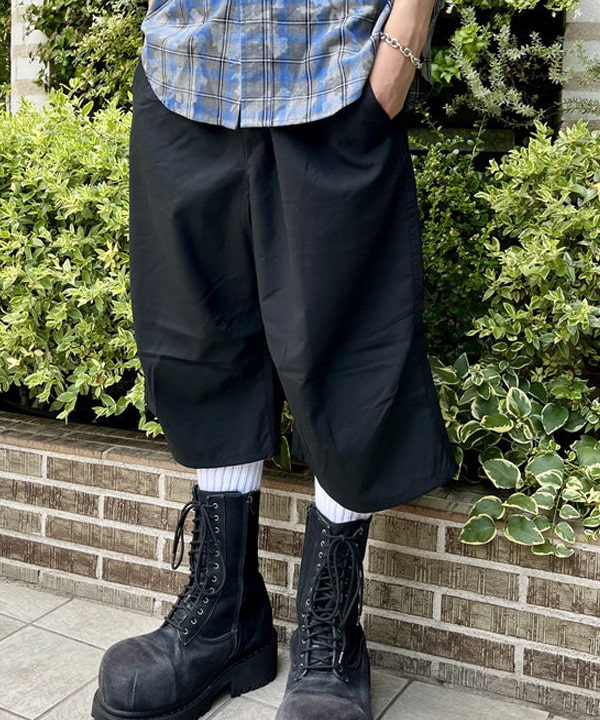 こたろうさんの「BEAMS WOMEN｜EVALET（R） ワイドショーツ」を使ったコーディネート