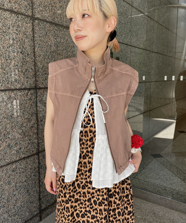 まゆちゃんさんの「BEAMS WOMEN｜スタンドカラー ジップ ベスト」を使ったコーディネート