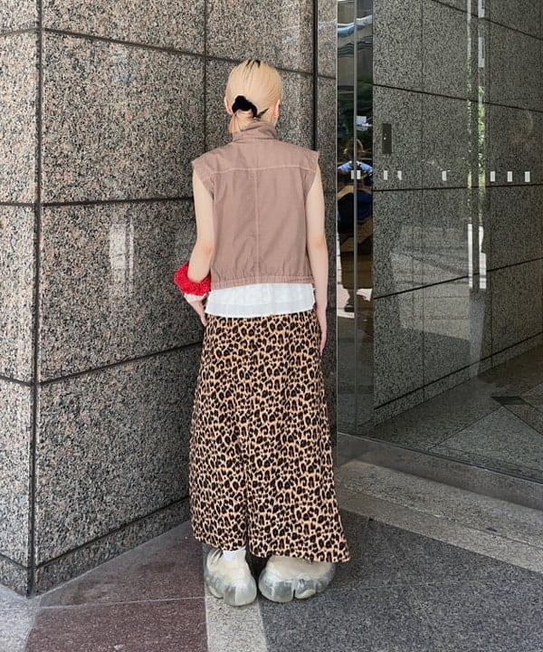 まゆちゃんさんの「BEAMS WOMEN｜スタンドカラー ジップ ベスト」を使ったコーディネート