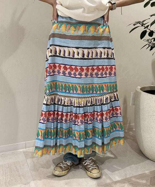 MATSUMOTO AMIさんの「BEAMS WOMEN｜セミノール プリント スカート」を使ったコーディネート