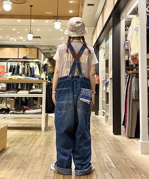 原口 愛さんの「BEAMS WOMEN｜【別注】BIGMAC / デニム オーバーオール 25SS」を使ったコーディネート