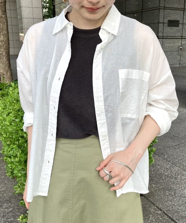 Ichika Hondaさんの「BEAMS WOMEN｜KHADI オーバー ショート シャツ」を使ったコーディネート