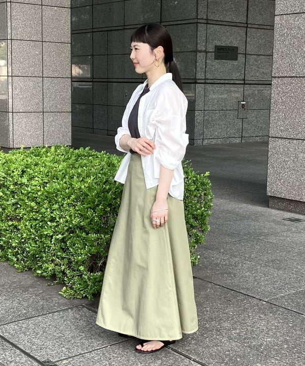 Ichika Hondaさんの「BEAMS WOMEN｜KHADI オーバー ショート シャツ」を使ったコーディネート