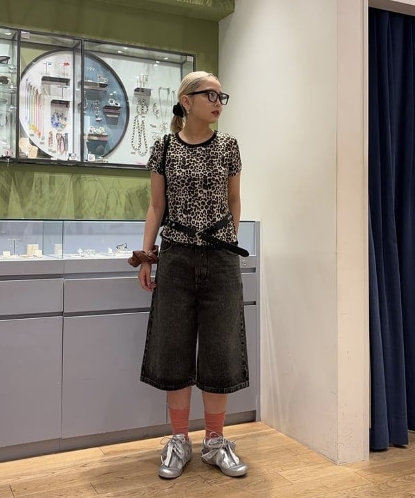 山本 里南さんの「BEAMS WOMEN｜デニム ハーフ パンツ」を使ったコーディネート