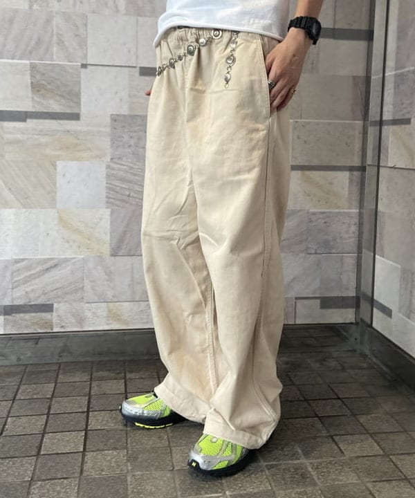 Lazzyさんの「ワイド ダスティー イージーパンツ」を使ったコーディネート