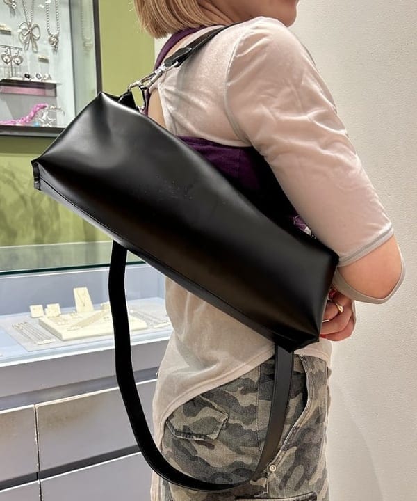 ナカノ アイさんの「BEAMS WOMEN｜カーゴ ポケット タイト スカート」を使ったコーディネート