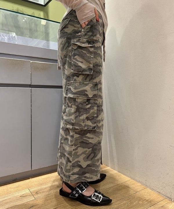 ナカノ アイさんの「BEAMS WOMEN｜カーゴ ポケット タイト スカート」を使ったコーディネート