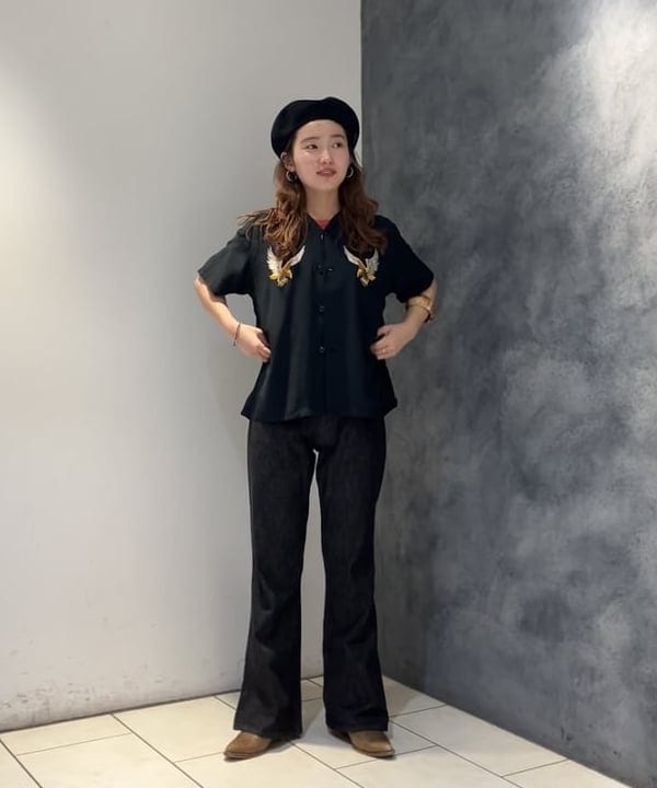 モモさんの「BEAMS WOMEN｜フレア デニム パンツ」を使ったコーディネート