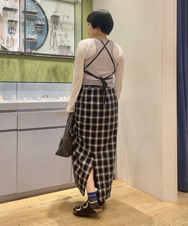 キホさんの「BEAMS WOMEN｜チェック シャーリング タイトスカート」を使ったコーディネート